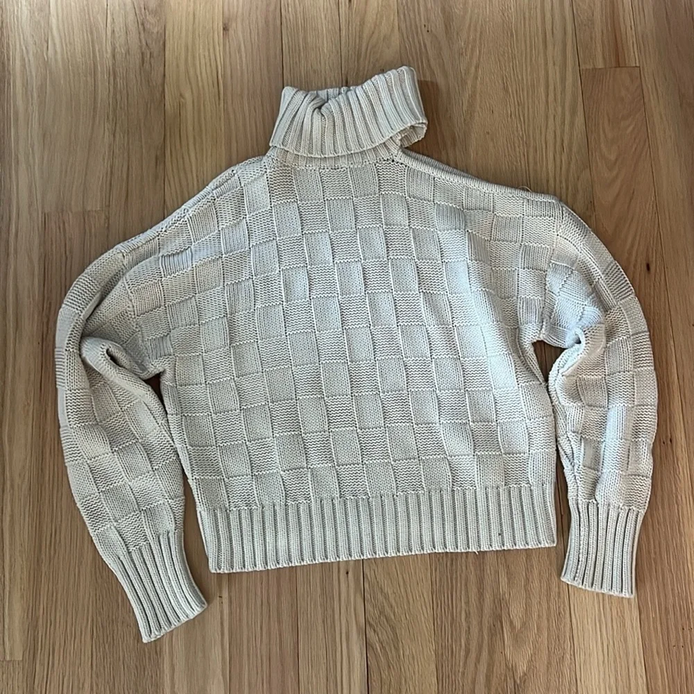 ASTR Cold Shoulder Turtleneck Sweater | M